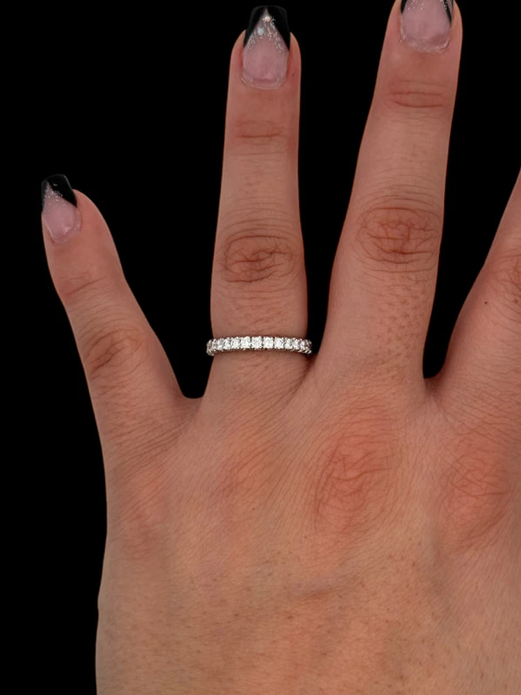 14K White Gold 0.70 cttw Diamond Band- Size 6