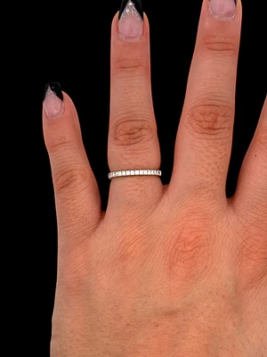 14K White Gold 0.20cttw Diamond Band, 6