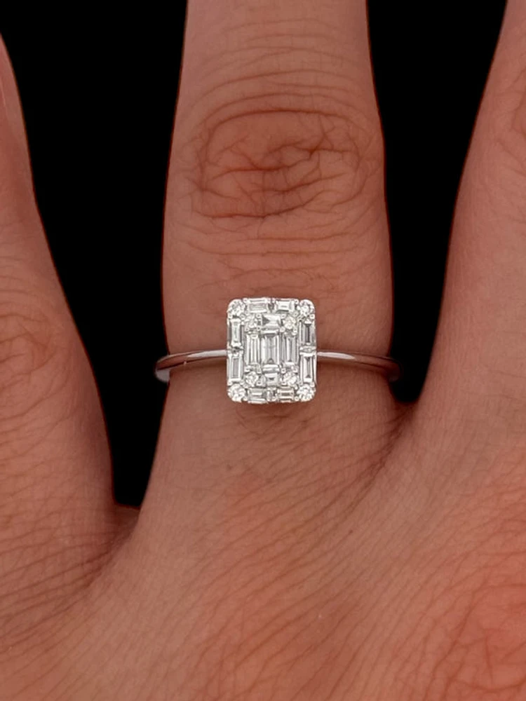14K White Gold 0.27 cttw White Diamond Ring