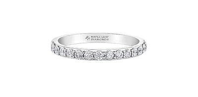 18K White Gold 0.20cttw Canadian Diamond Band - size 6.5