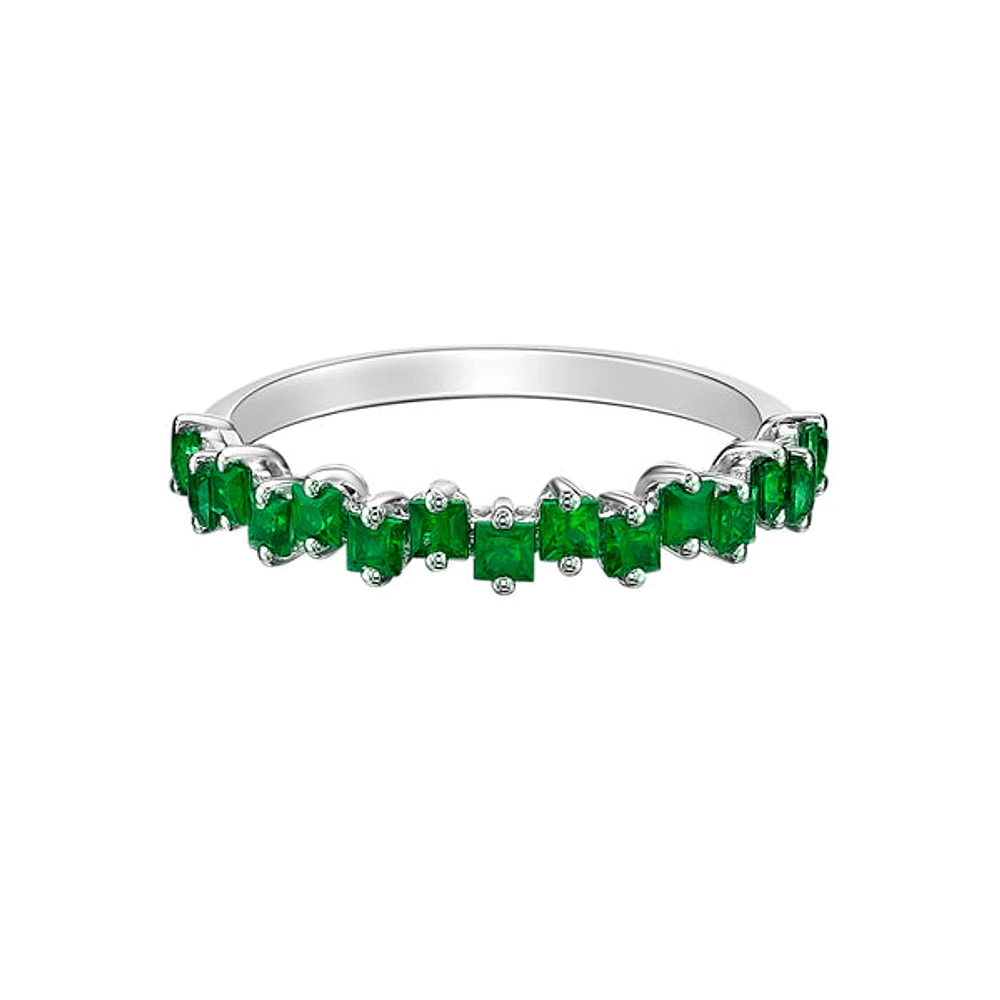 10K White Gold Prong-set Emerald band