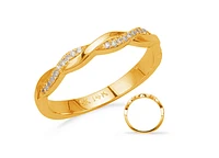 14K Yellow Gold 0.15cttw Diamond Ring - size 6.5