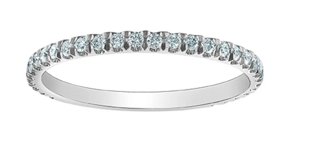 14K Lab Grown Round Brilliant Diamond Band - Gold / 4.5