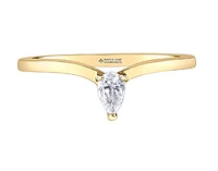 14K Yellow Gold 0.12cttw Diamond Pear Shape Canadian Ring - /