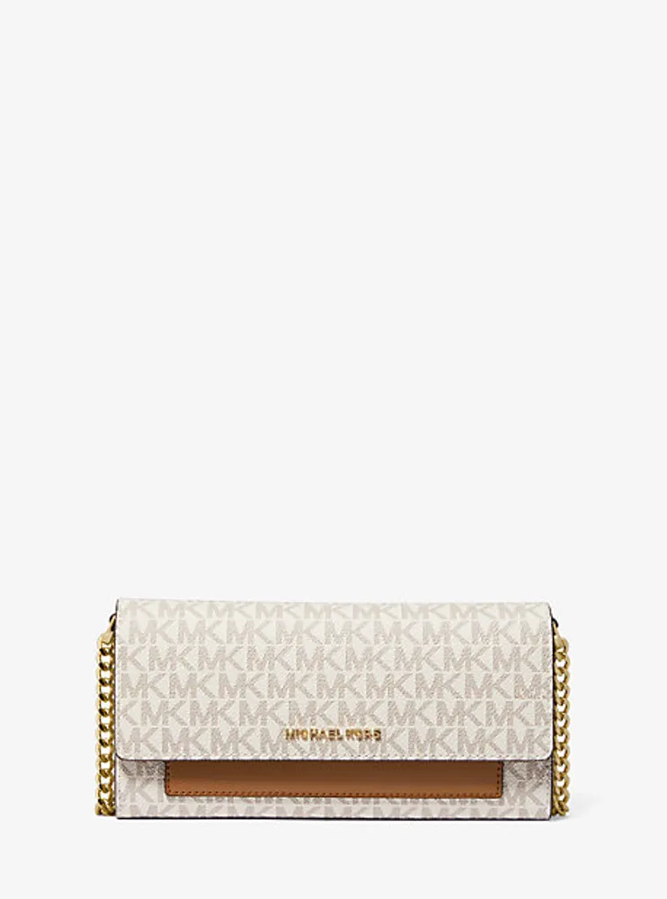 Jet Set Medium Logo 2-in-1 Convertible Crossbody Bag