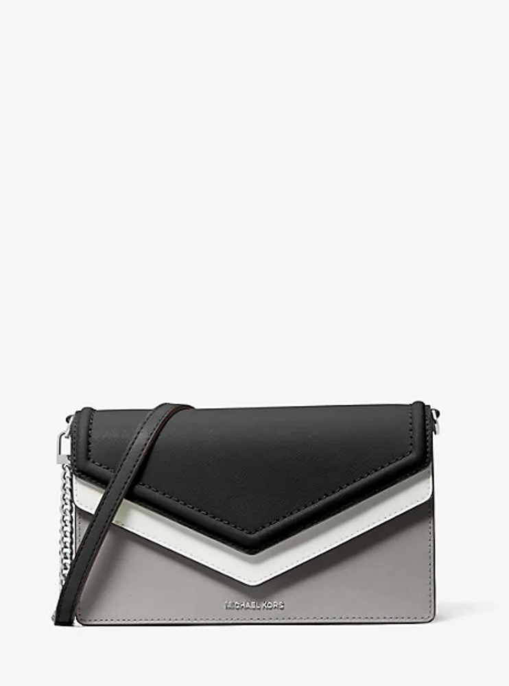 Grand sac enveloppe à bandoulière Jet Set en cuir Saffiano à blocs de couleurs