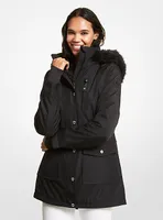 Parka à capuchon à garniture en fausse fourrure