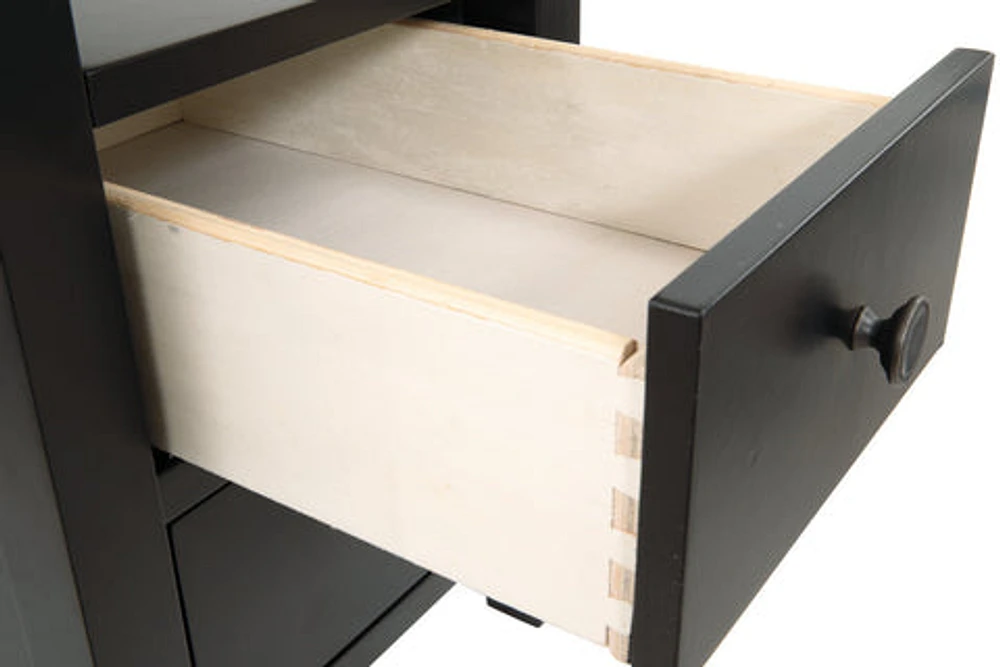 Ezmonei Chairside End Table