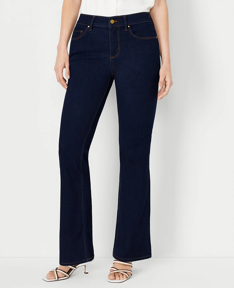 Ann Taylor Petite Mid Rise Boot Cut Jeans in Rinse Wash - Curvy Fit Size 00 Women's
