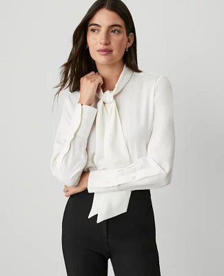 Ann Taylor Modern Bow Blouse Size Medium Winter White Women's