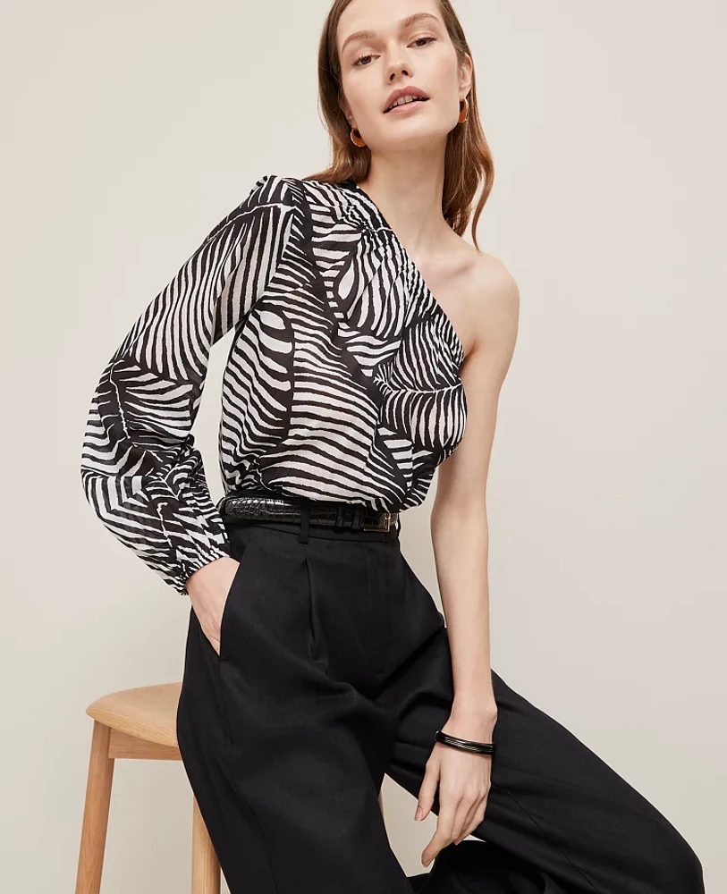 Ann Taylor Tall One-Shoulder Blouse in Palm Print Size Small Black Women's
