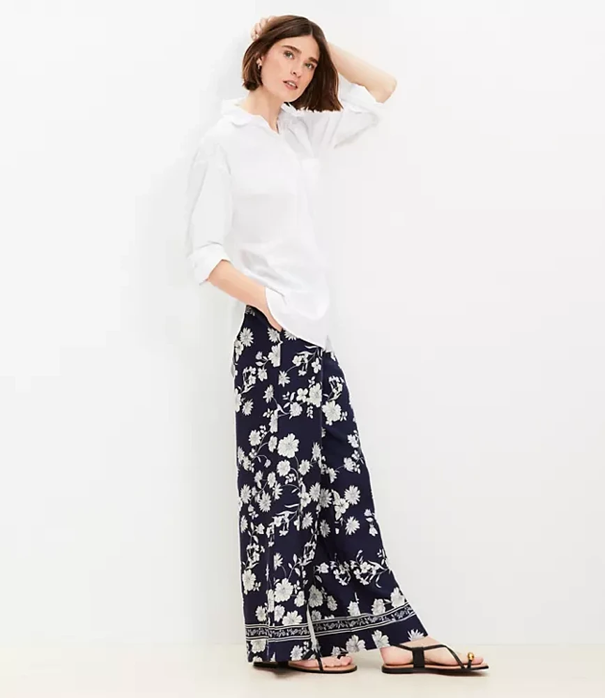 Petite Fluid Pull On Wide Leg Pants in Floral