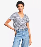 Deco Everyday V-Neck Tee