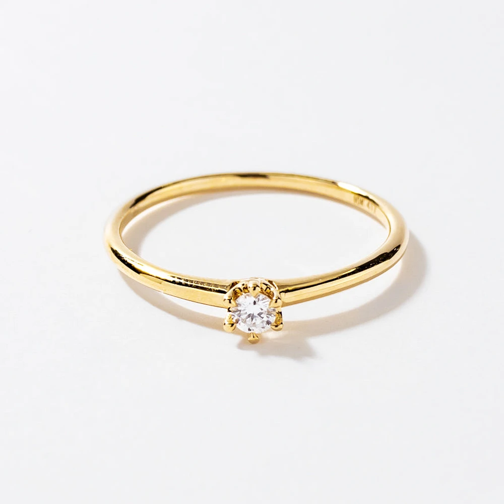 Mini Engagement Ring 10K Yellow Gold (0.07 ct tw)