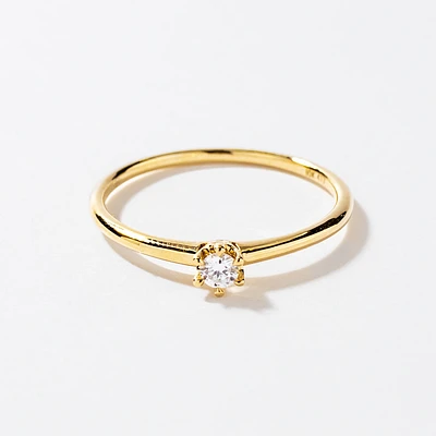 Mini Engagement Ring 10K Yellow Gold (0.07 ct tw)