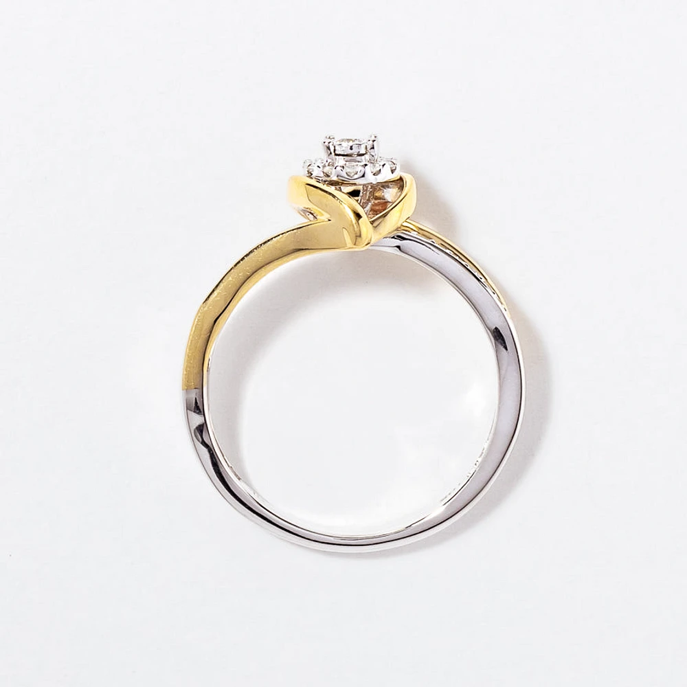 Diamond Cluster Ring 10K White and Yellow Gold (0.15 ct tw)