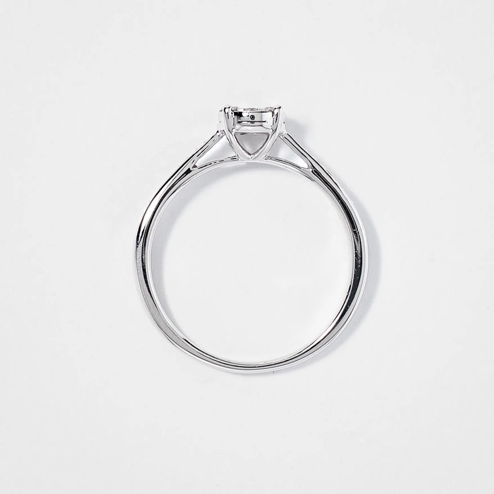 Diamond Cluster Ring 10K White Gold (0.15 ct tw)
