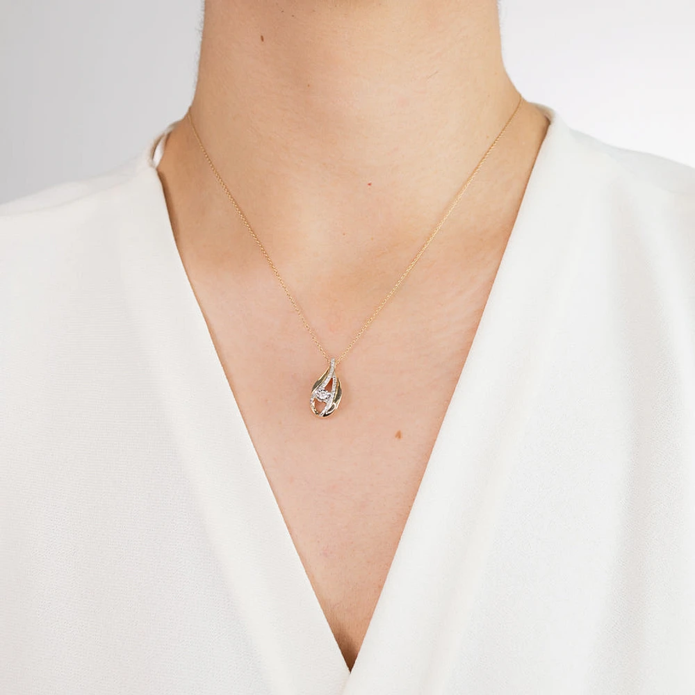 Diamond Cluster Necklace in 10K Yellow Gold (0.23 ct tw)