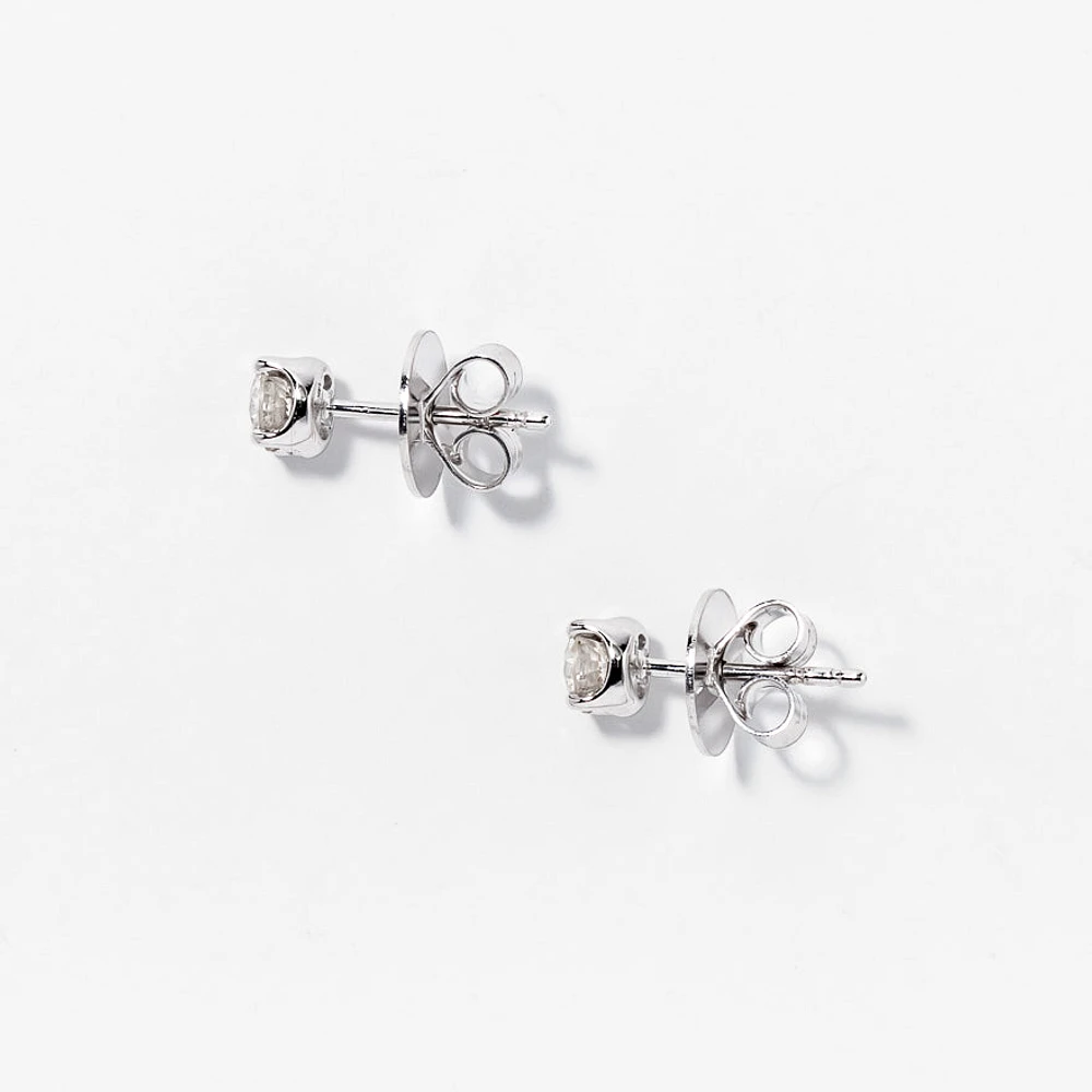 Diamond Stud Earrings in 14K White Gold (0.70 ct tw)