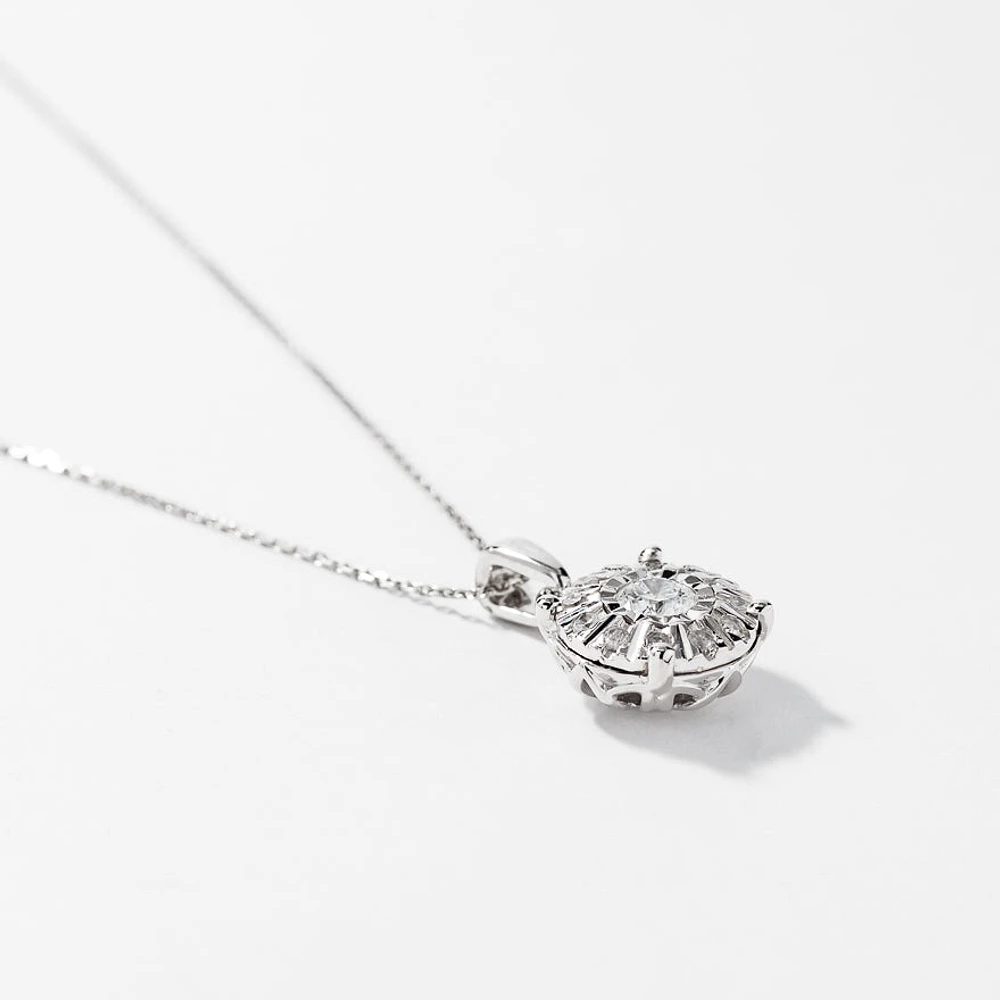 Diamond Cluster Necklace in 10K White Gold (0.25 ct tw)