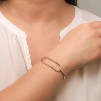 Oval Shape Bracelet in 10K Yellow Gold