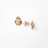 Diamond Cluster Stud Earrings in 10K Yellow Gold (0.18 ct tw)