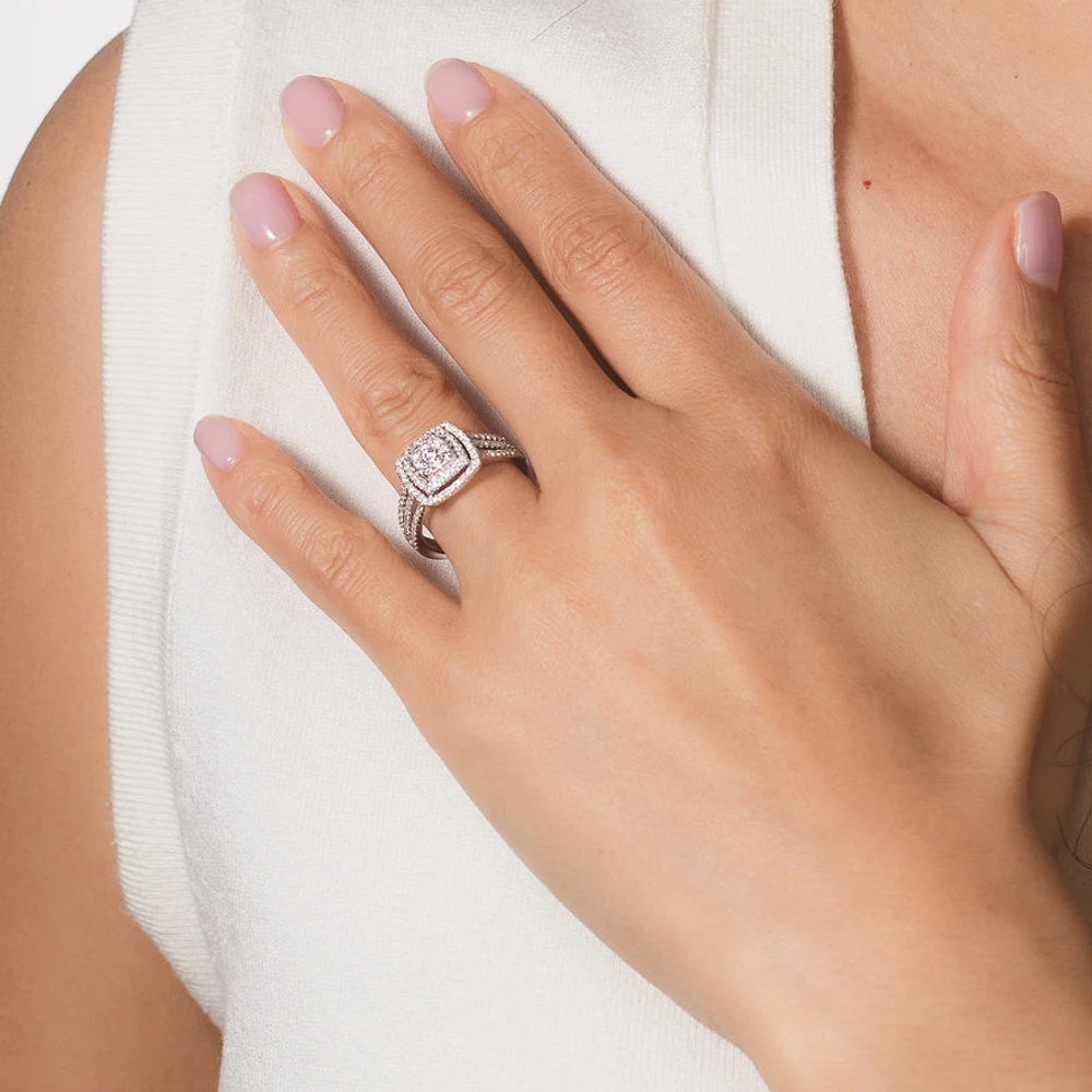 Diamond Cluster Ring 14K White Gold (0.75 ct tw)