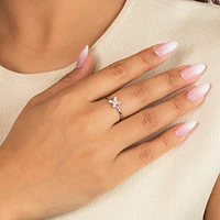 Diamond Cluster Ring with Petal Motif 10K White Gold (0.15 ct tw)