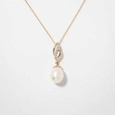 Pearl Necklace in 10K Yellow Gold