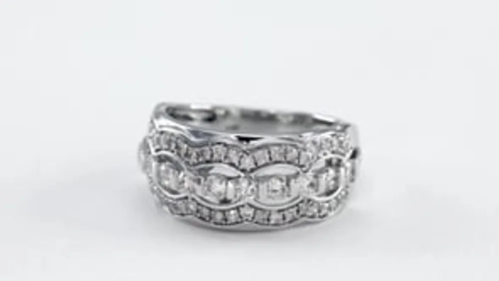 Diamond Cluster Dinner Ring 10K White Gold (1.00 ct tw)