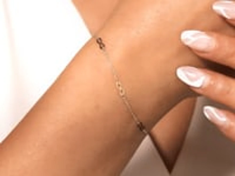 Infinity Bracelet in 10K Yellow Gold