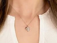 Diamond Leaf Pendant in 10K Yellow Gold (0.07 ct tw)