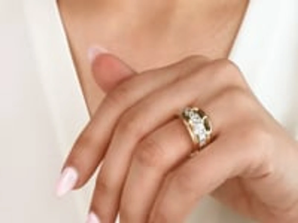 Diamond Cluster Ring 10K Yellow and White Gold (0.35 ct tw)