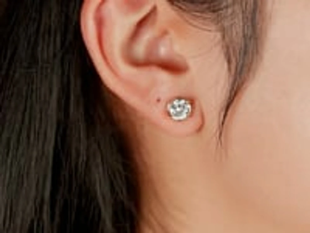 Lab Grown Diamond Stud Earrings in 14K Yellow Gold (2.00 ct tw)