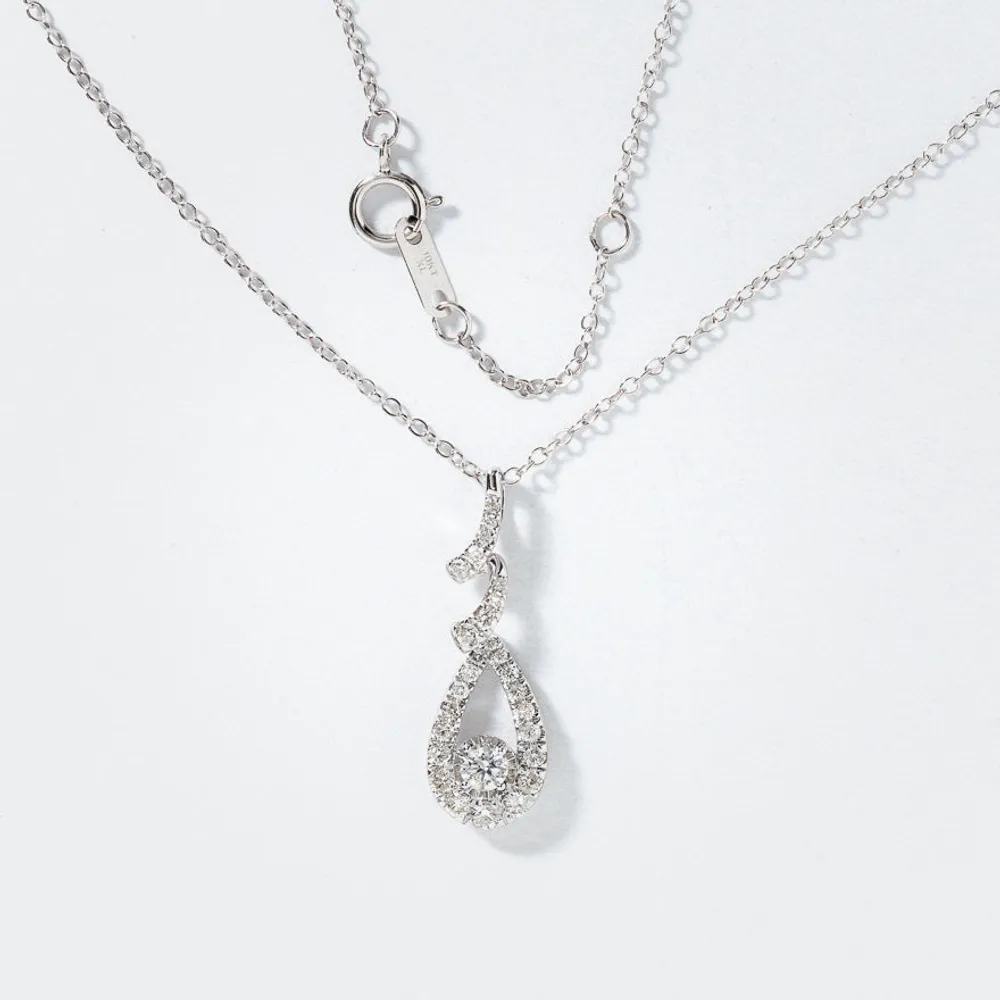 Diamond Cluster Necklace in 10K White Gold (0.52 ct tw)
