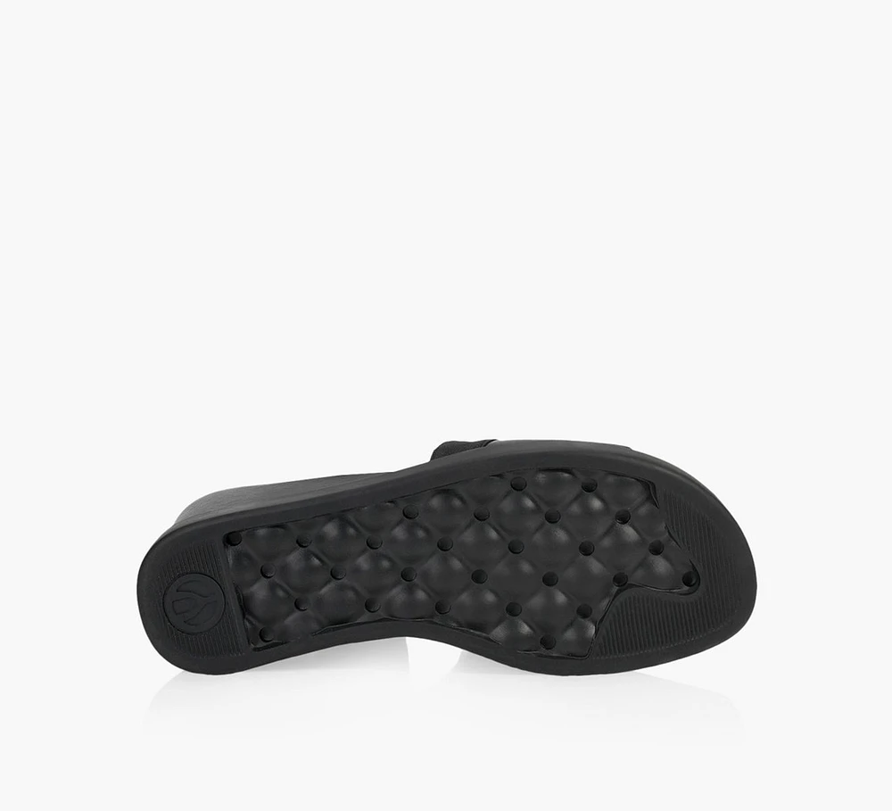 ELIZABETH WEDGE SANDAL