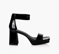 KIARA HEEL