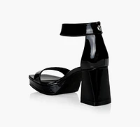 KIARA HEEL