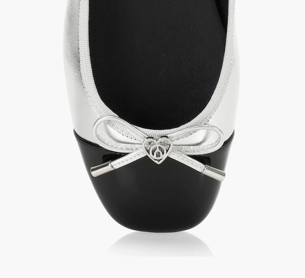 ZARI FLAT