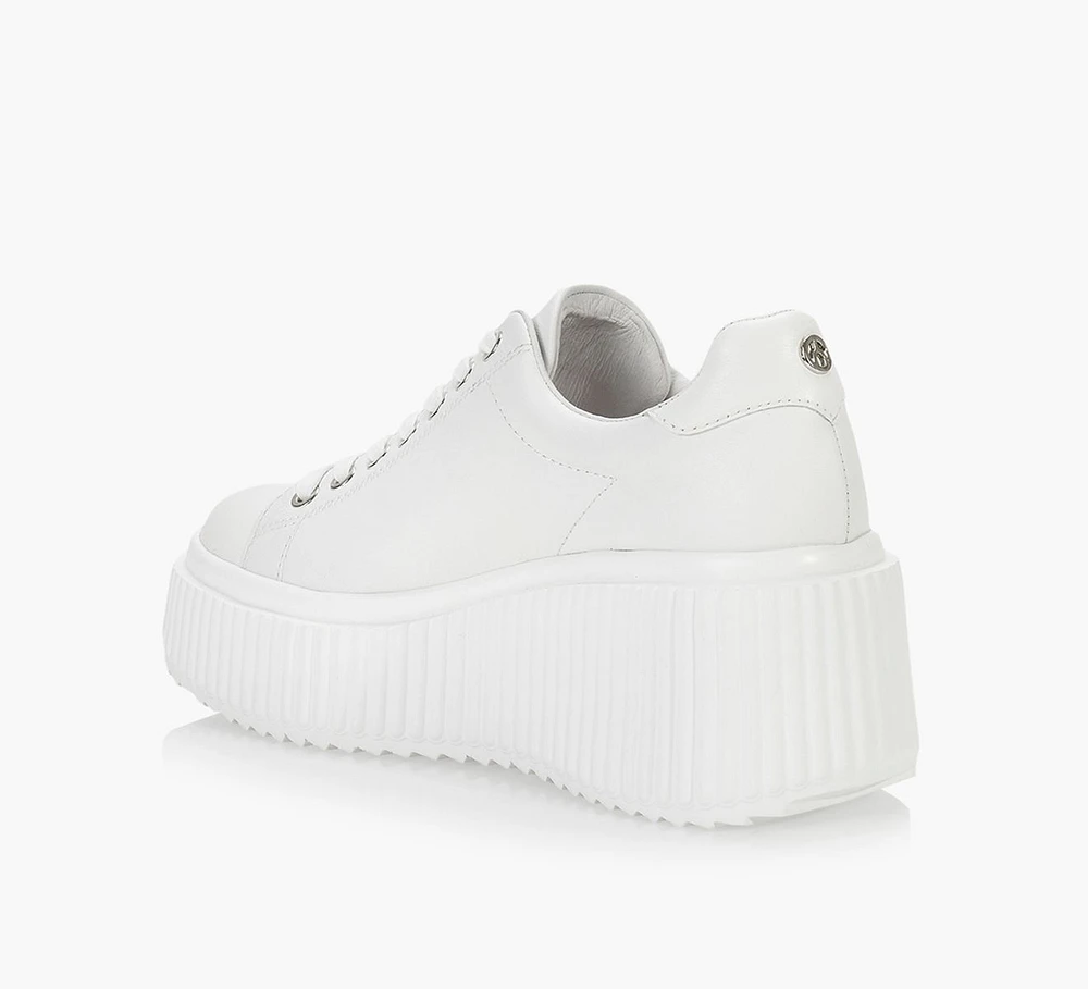 JESSIE SNEAKER