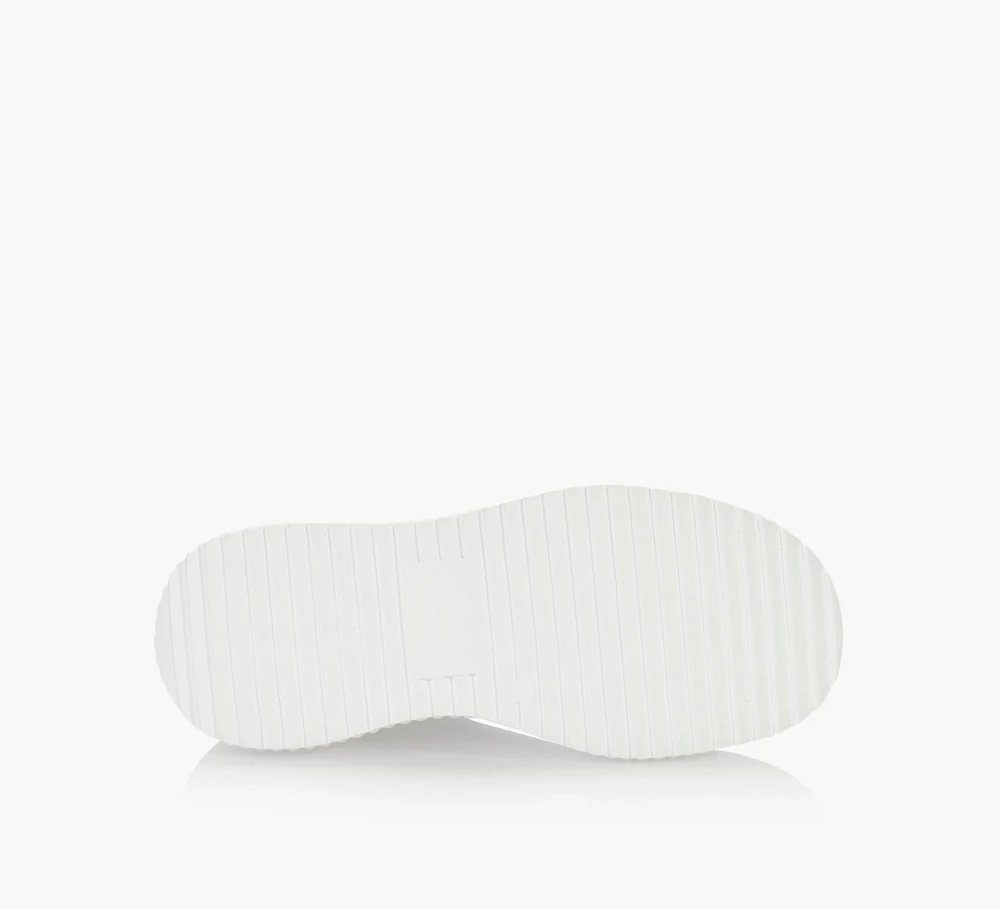 JESSIE SNEAKER