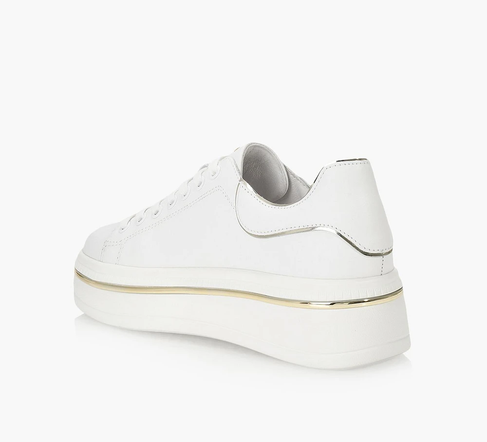 LYLA SNEAKER