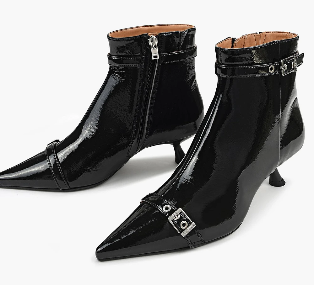 EYELETS KITTEN HEEL BOOT