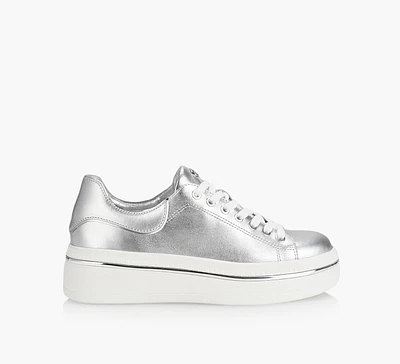 LYLA SNEAKER