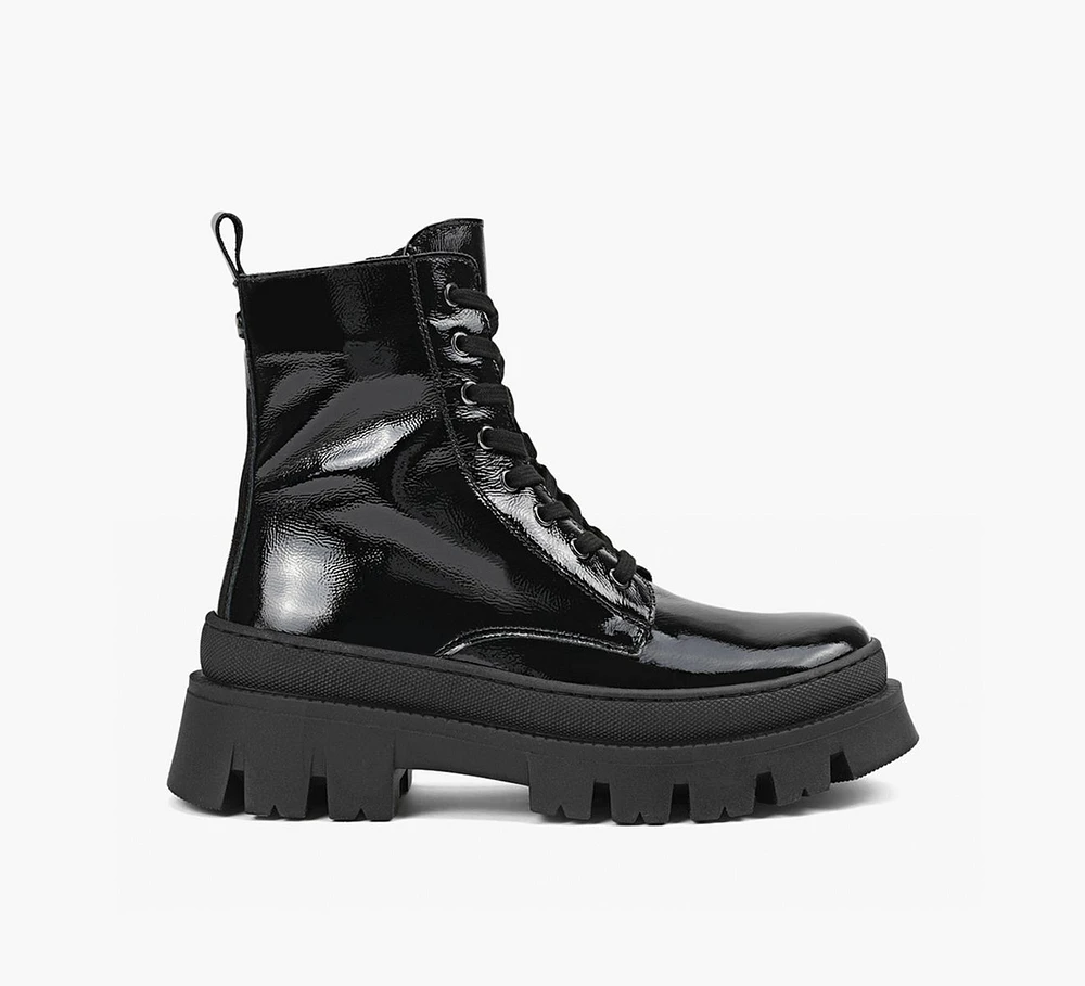 QUIVER BOOTIE
