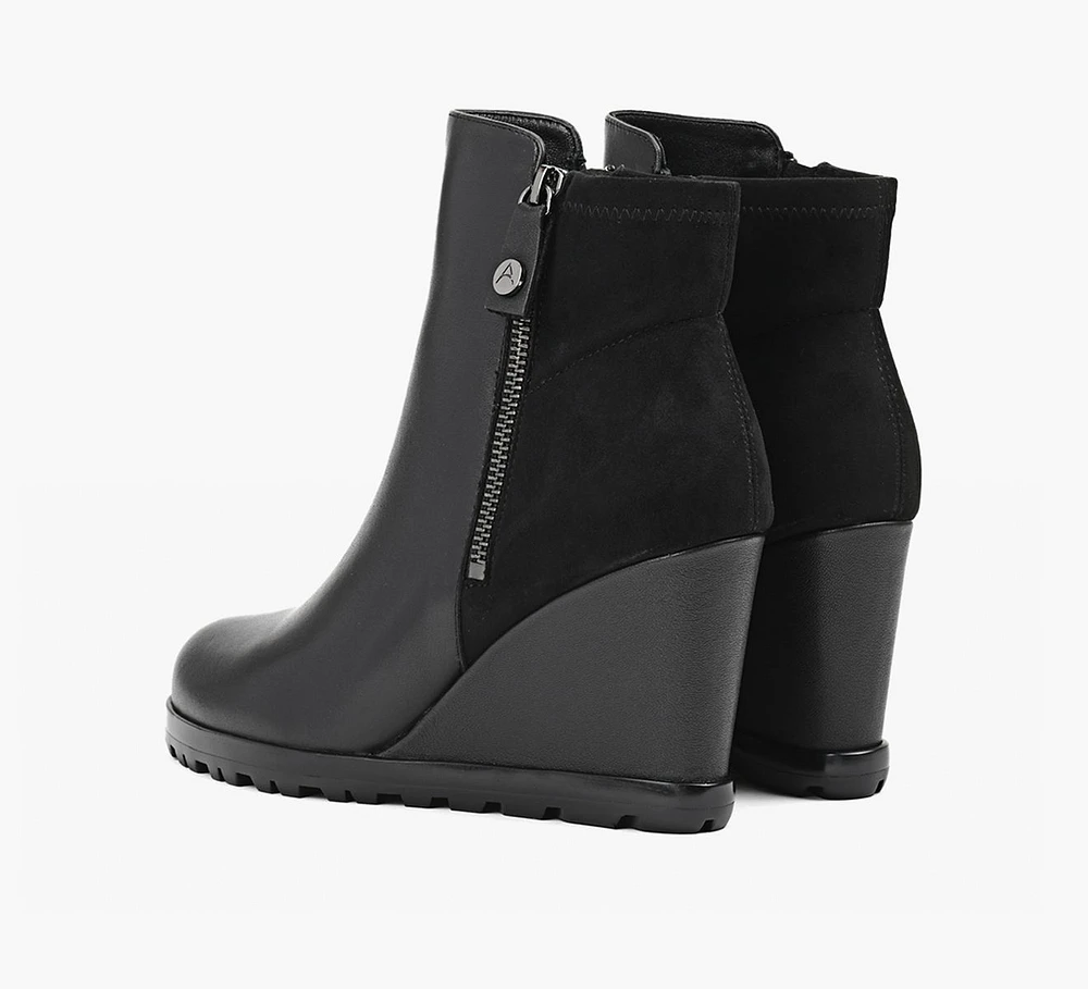 ARIA BOOTIE