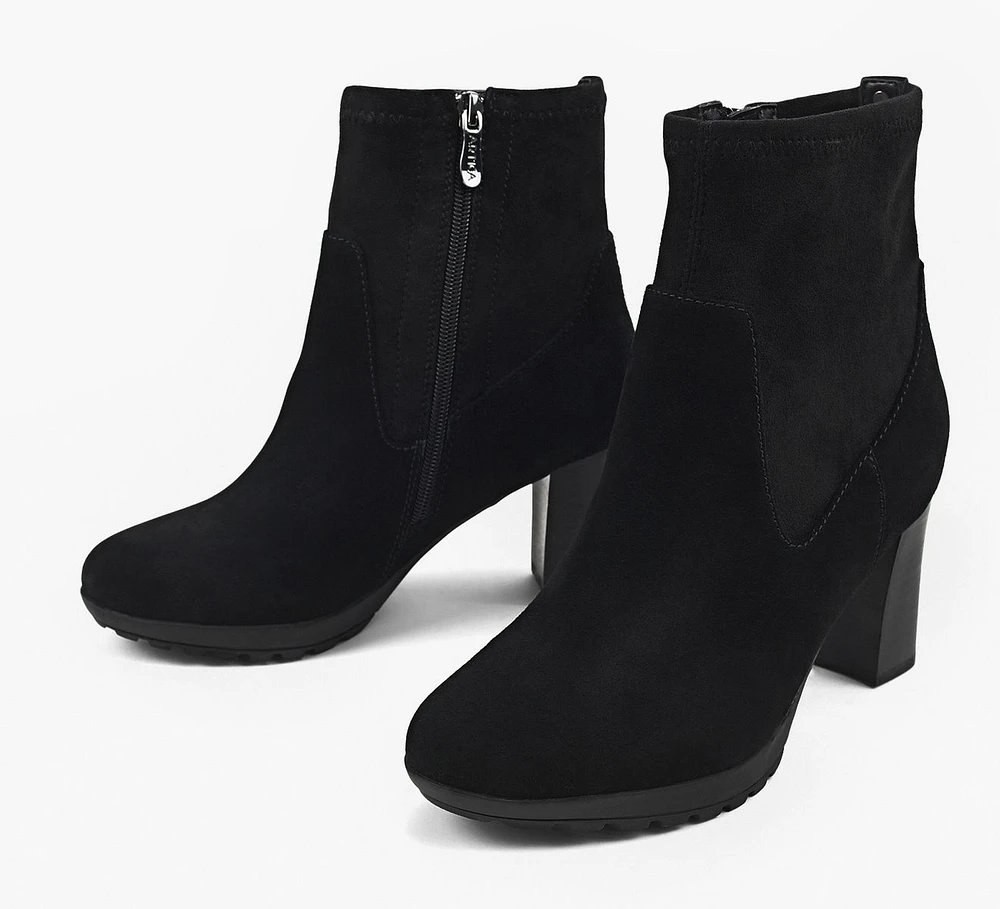 KRYSTAL BOOTIE