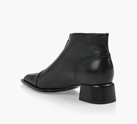 OLGA BOOTIE