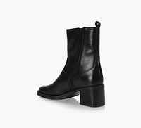 AVIAN BOOTIE