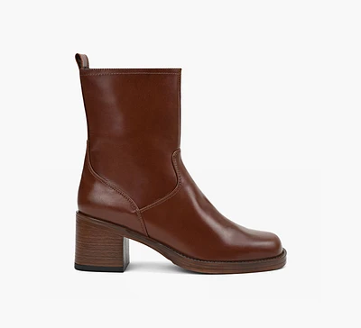 AVIAN BOOTIE
